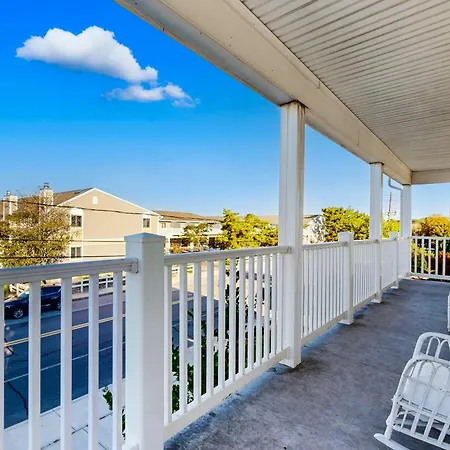 Chesapeake Waves Villa